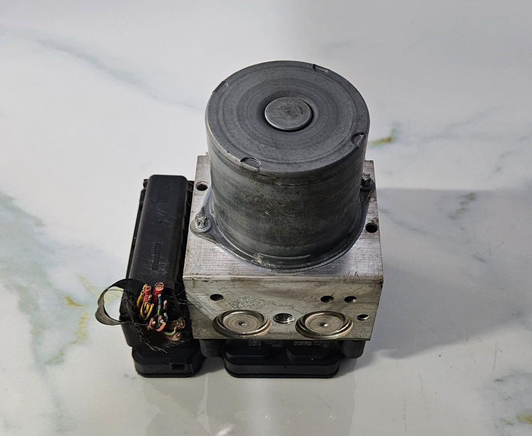 OEM BMW F10 F12 F01 F02 ABS Anti Lock Brake DSC Pump Module 6853400