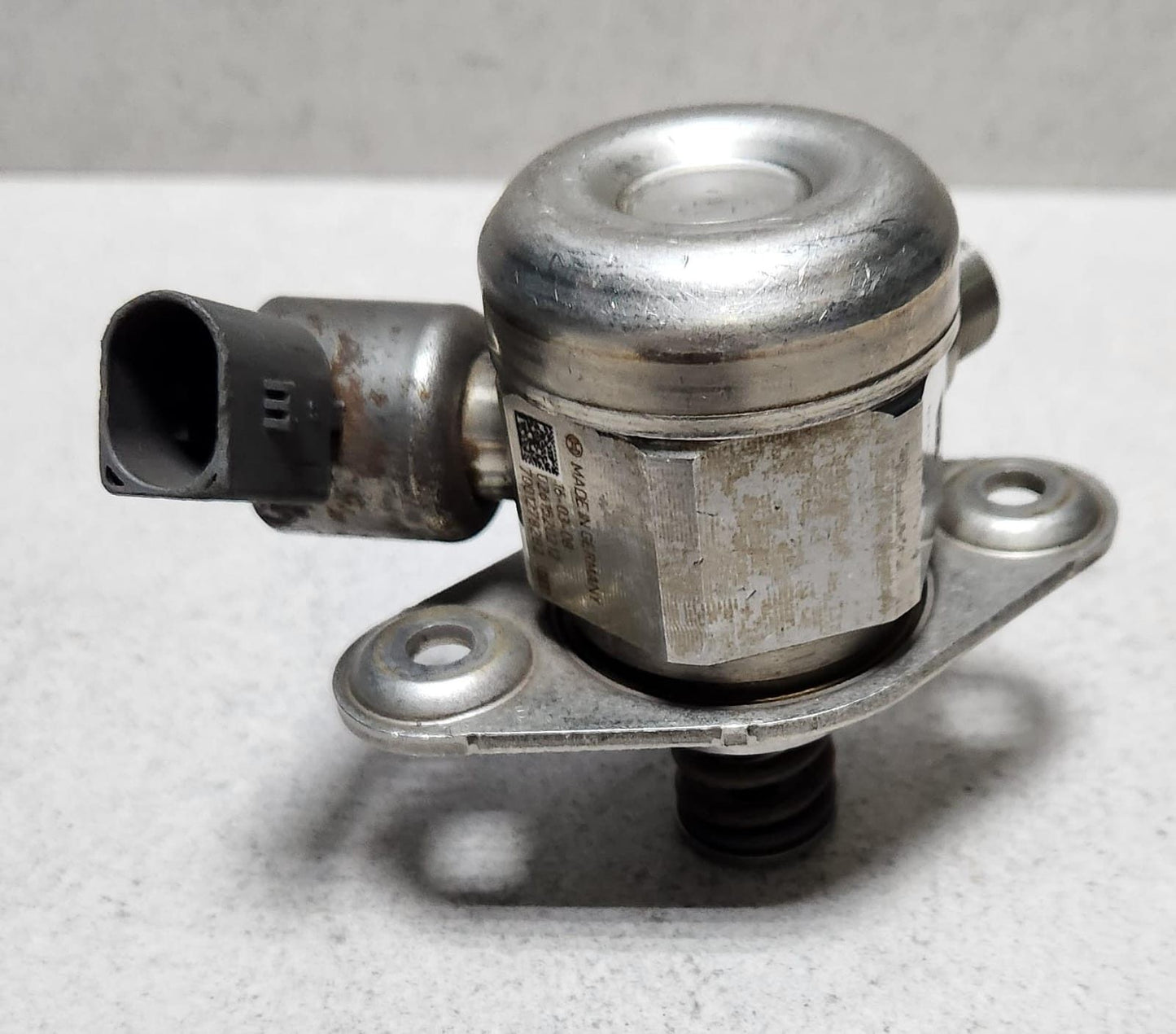 2014-2016 BMW 228i High Pressure Fuel Pump A2700700501 C180 GLA250, A200 B180   