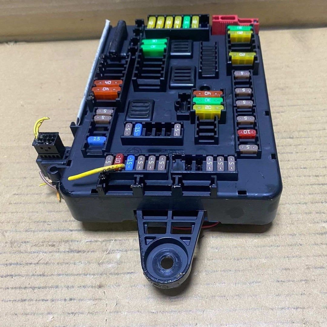 BMW Rear Fuse Box Power Distribution Unit 9337881  1 3 4 Series F20 F21 F22 F30 