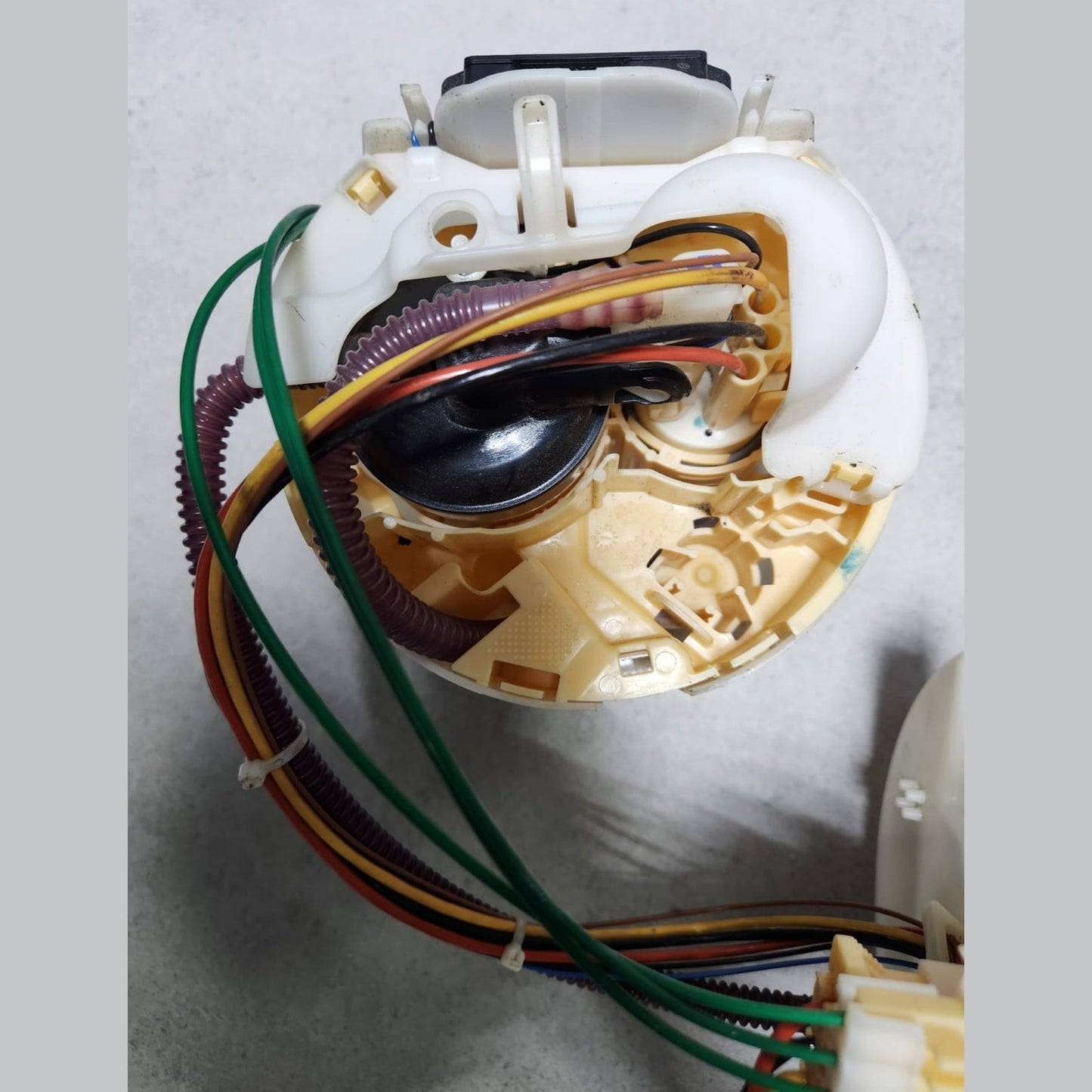 2020-2022 BMW 745e In-Tank Fuel Pump Assembly 7400699 740Le 745e 530e