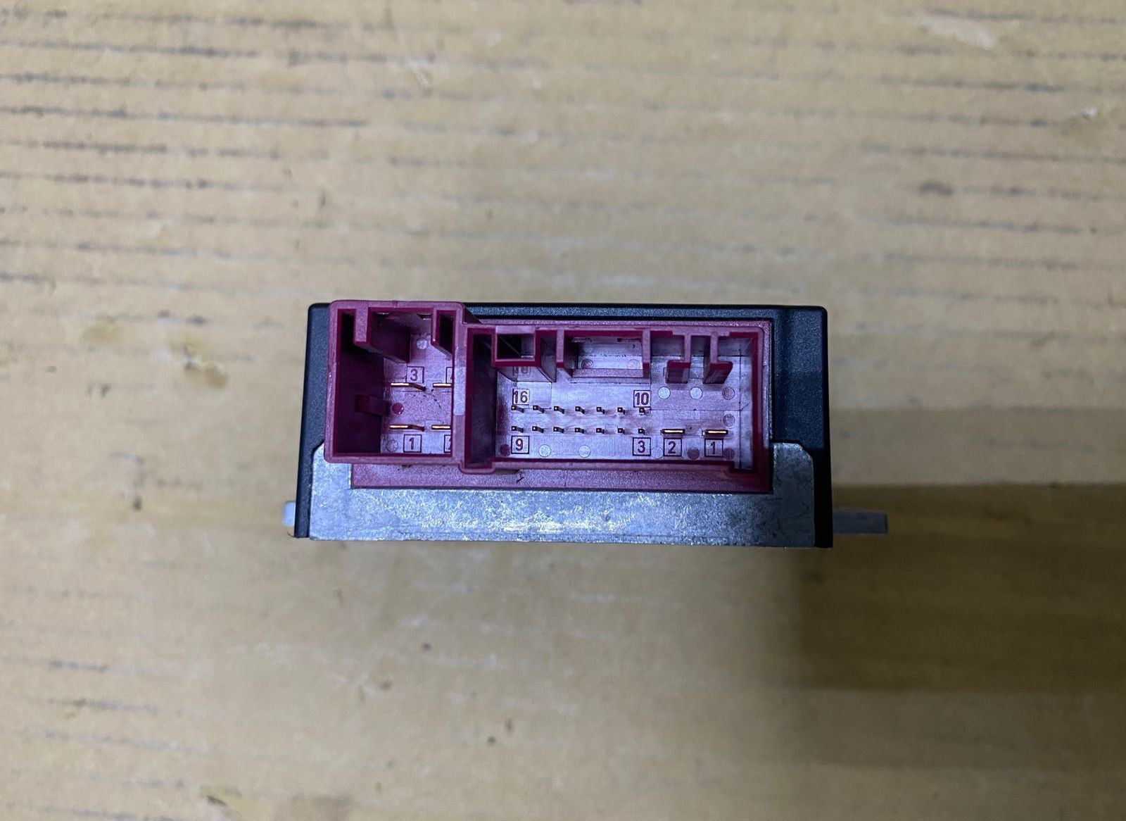 2014-2015 BMW 328d Fuel Pump Control Module 7301554 328i, 335i, 328d, and 640i G