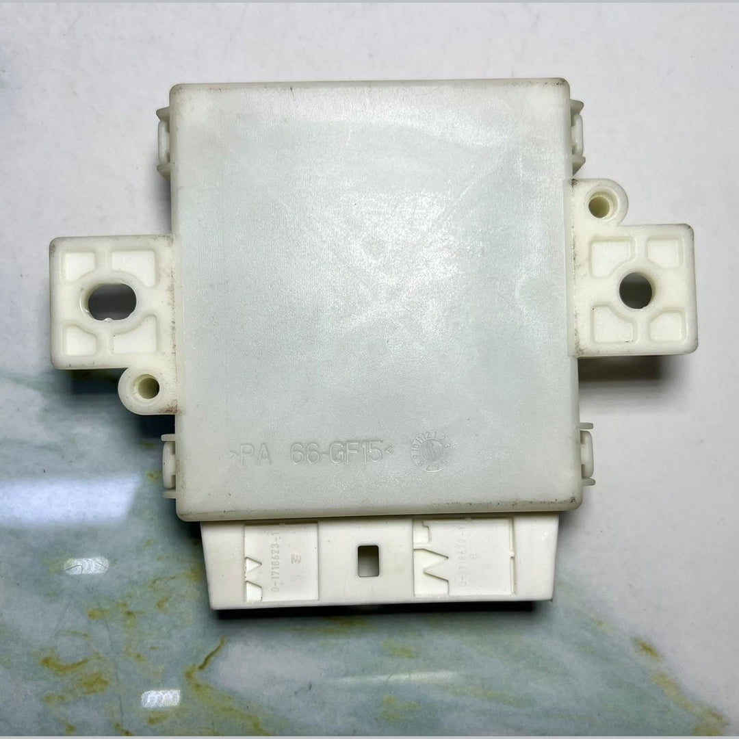 2012-2015 Mercedes-Benz ML63 AMG Park Assist Control Module A1669001703 ML W166 