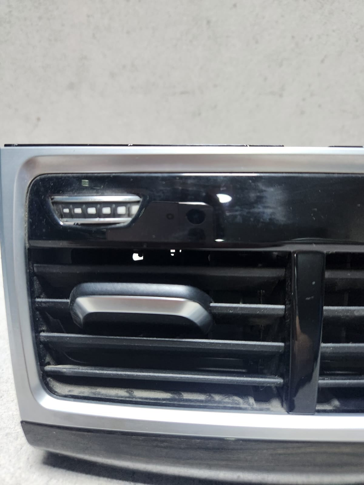2017 BMW 740i Rear Air Vent Grille 9301745 7 Series G11 G12