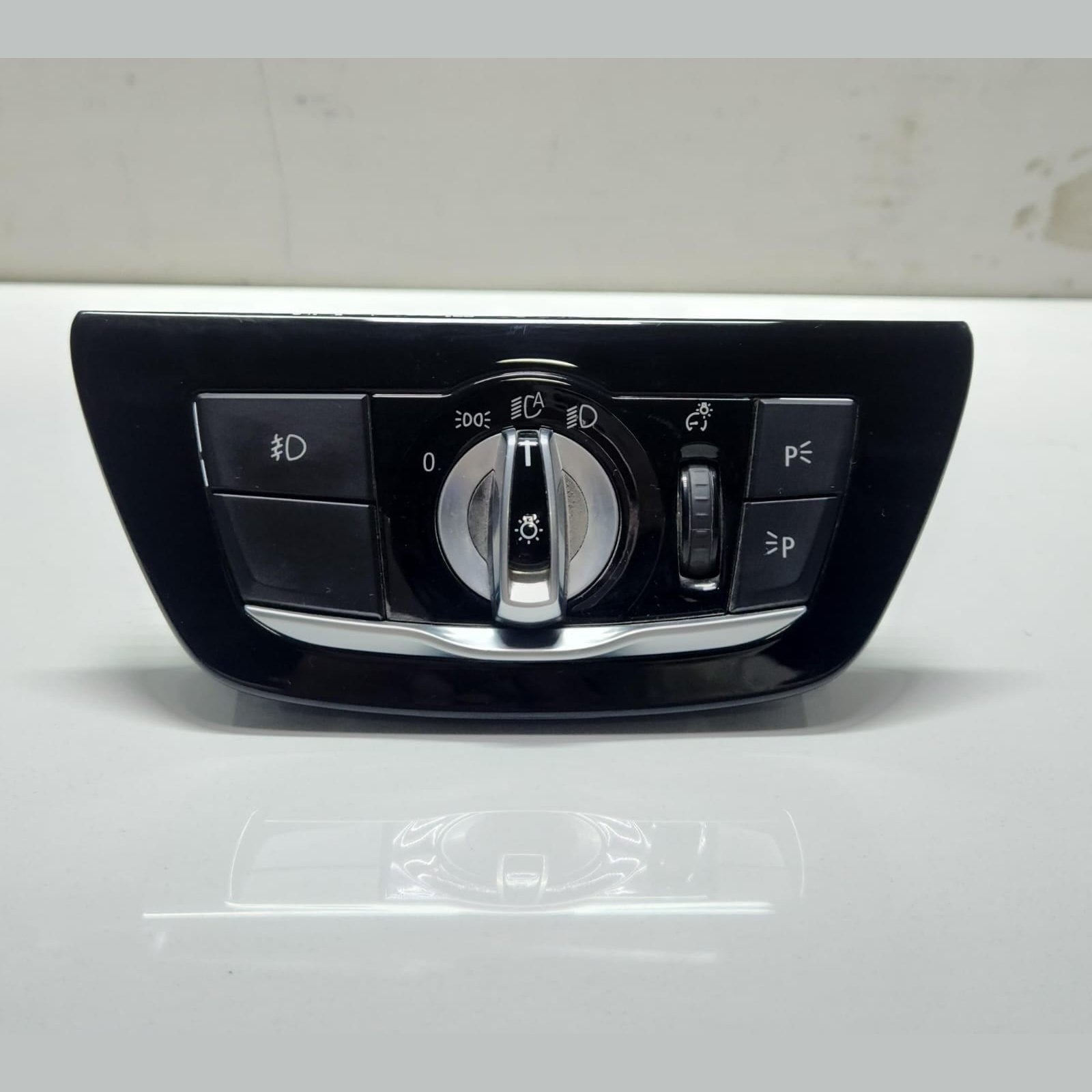 2017-2021 BMW 530i Headlight Switch 6841881 5 Series G30 G31 OEM