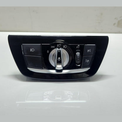 2017-2021 BMW 530i Headlight Switch 6841881 5 Series G30 G31 OEM