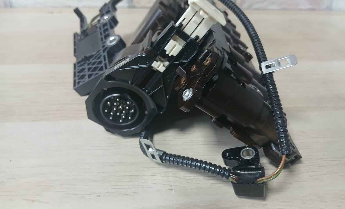 BMW GL45 Automatic Transmission Module E83 E90 E87 E88 TCU ATCM OEM 24243598