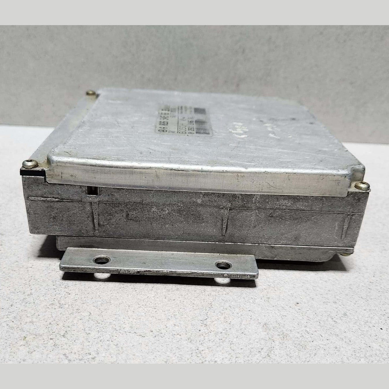 BMW Engine Control Unit A0285454232 W202 C180 C200  A 028 545 42 32