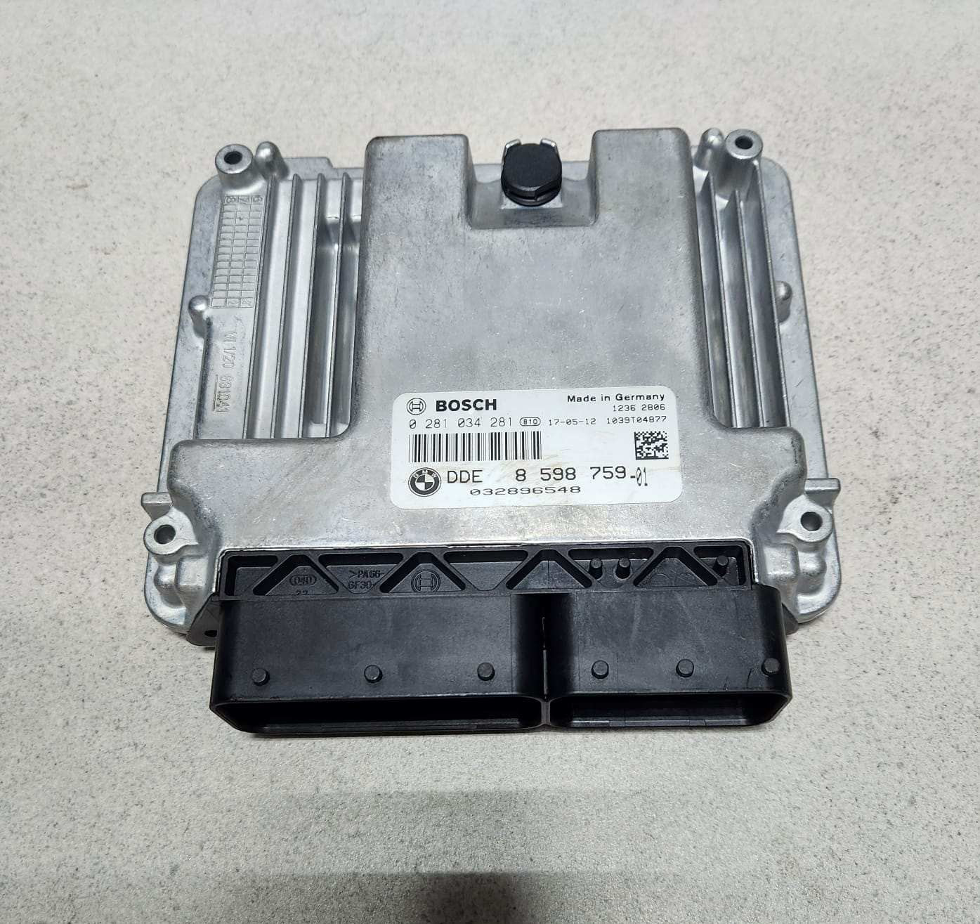 BMW Engine Control Unit DDE 8598759 ECU SET 320D 2017 B47 RHD 