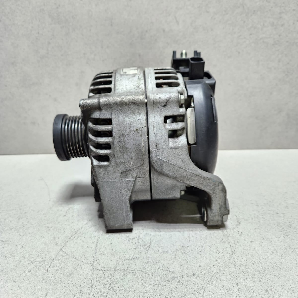 2014-2016 BMW 520i Alternator 7605478 F10 F11 F20 E84 320i 520i 528i series