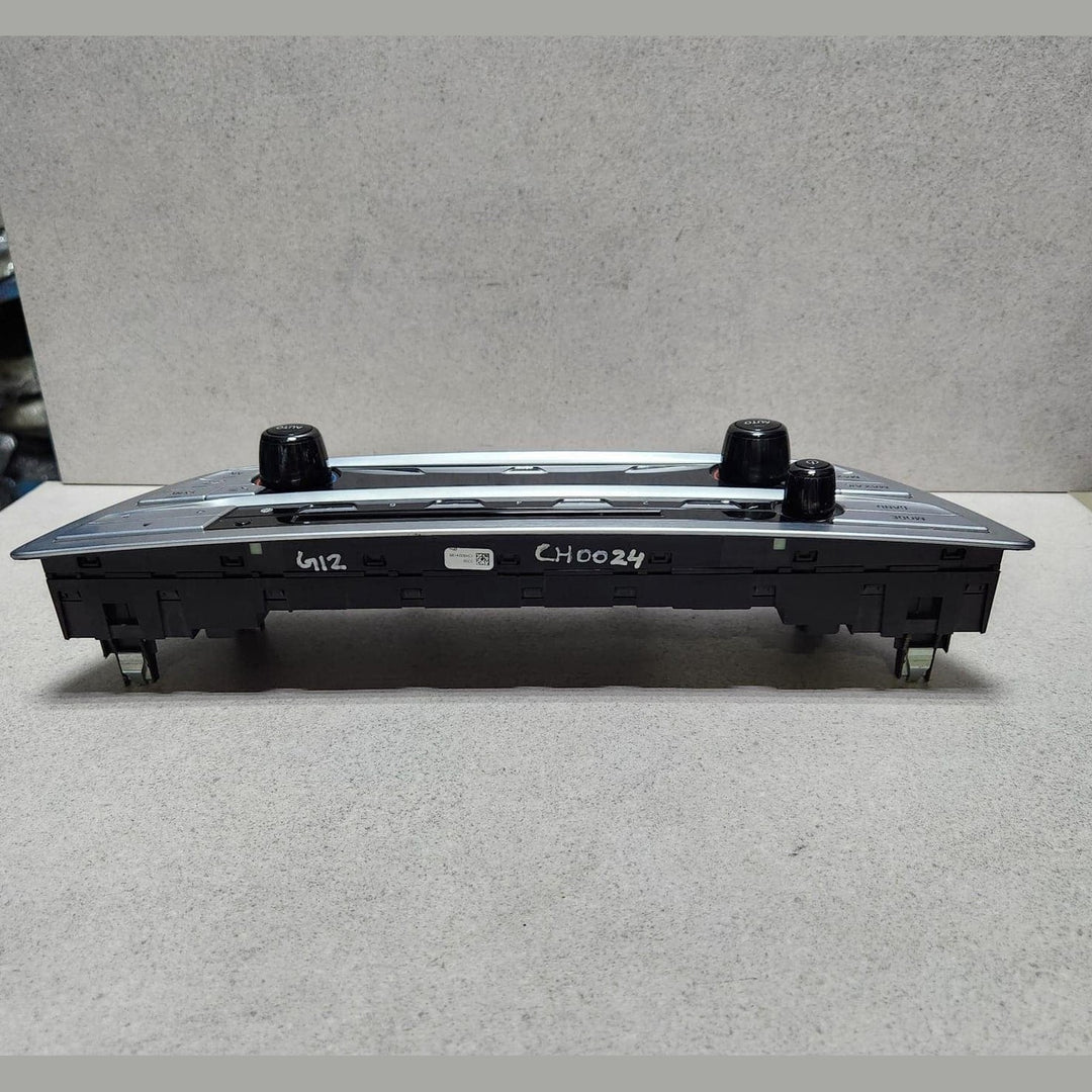 2016-2019 BMW 740i Climate Control Unit 6822777 G11 G12 740i 750xi