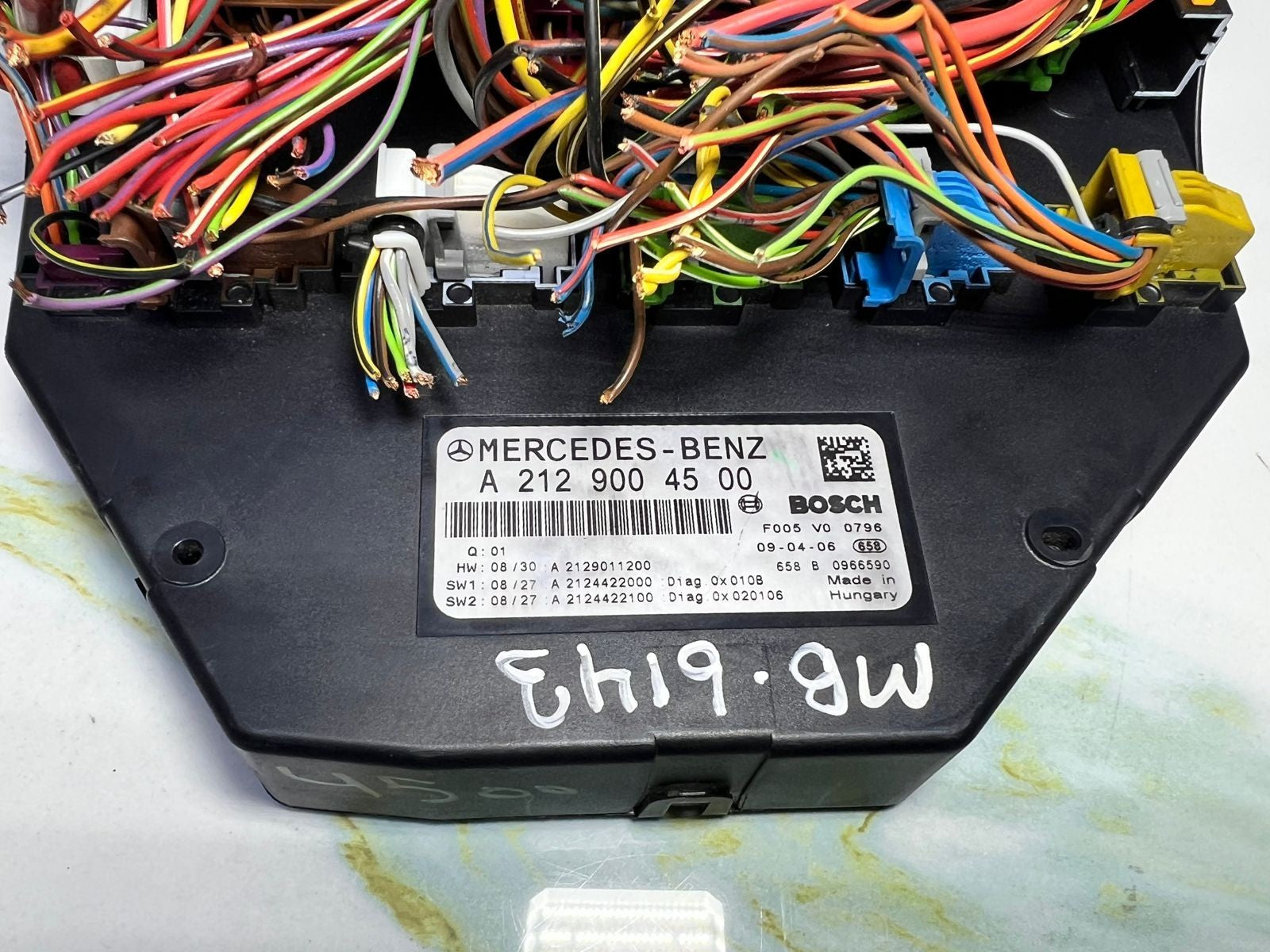 10-16 Mercedes-Benz W212 W204 Front SAM Module Relay Fuse Box A212 9004500 OEM