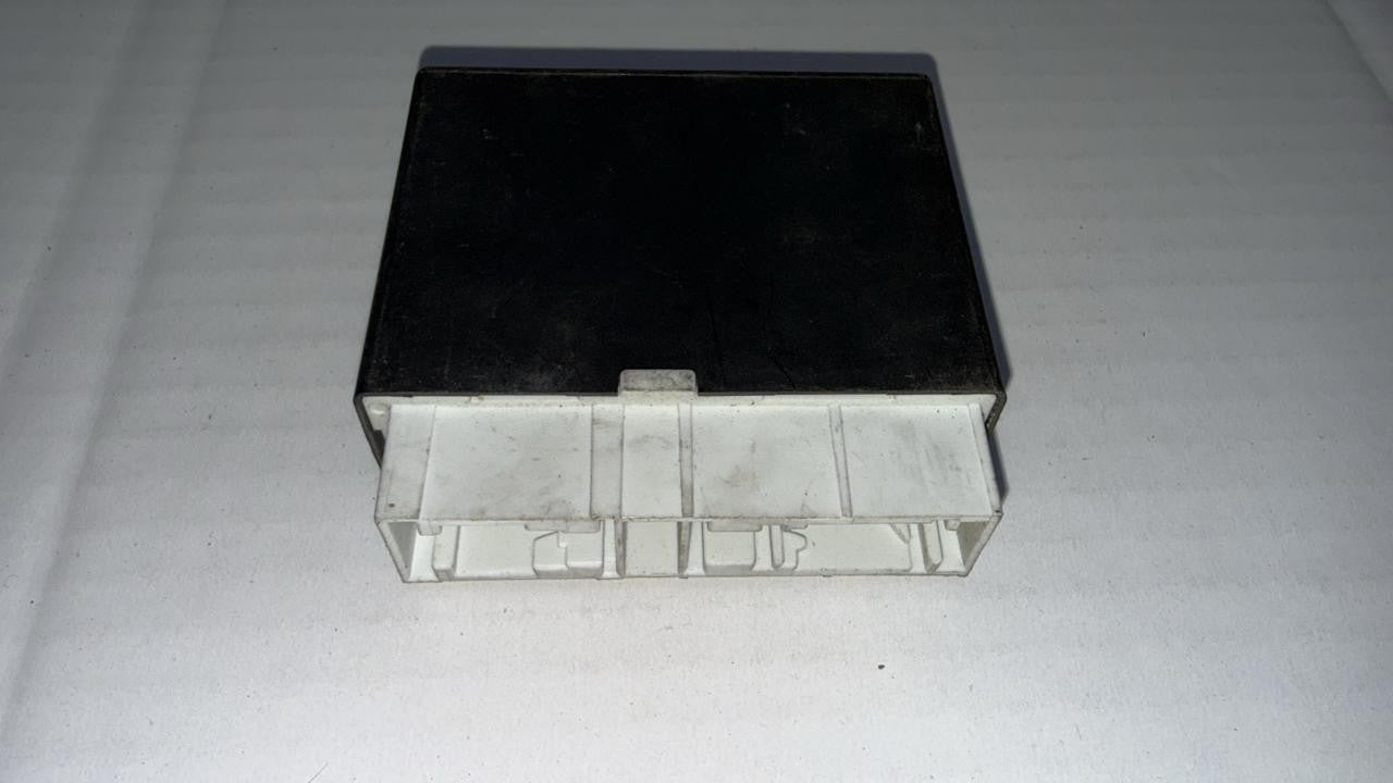 BMW PDC MODULE I8 9382516 2015 2016 BMW I3 - PDC / PARK Distance Control