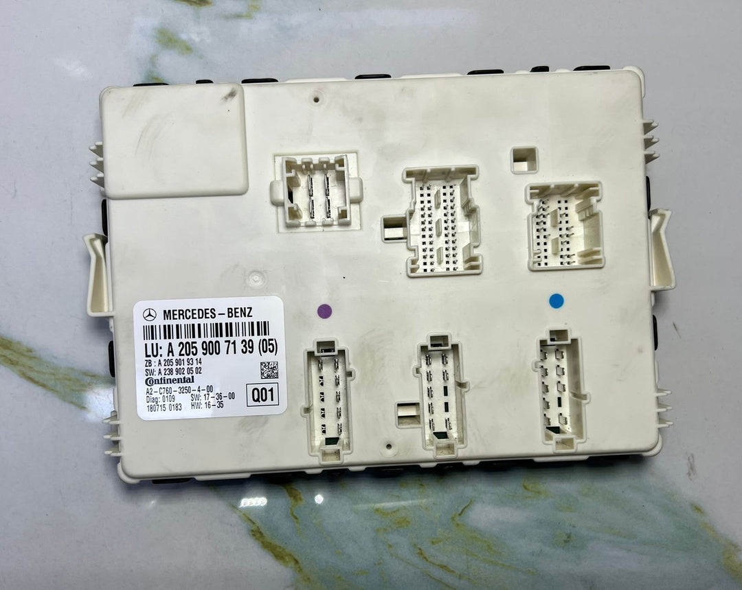 Mercedes W205 C300 C-Class Continental Control Module Unit A205 9007139 OEM