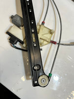 Load image into Gallery viewer, 2004-2007 BMW X3 E83 Front RIGHT Door Window Regulator With Motor 7083011 OEM