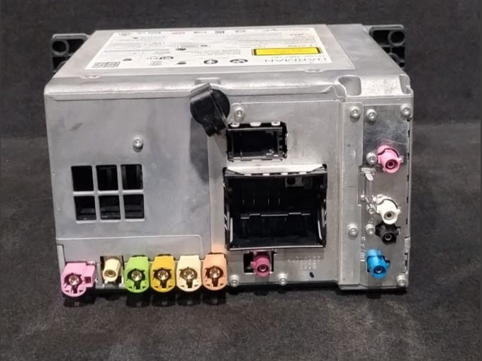 BMW  OEM L5 F10 F30 F15 NBT HARMAN PROFESSIONAL STEREO HEAD UNIT 9318751