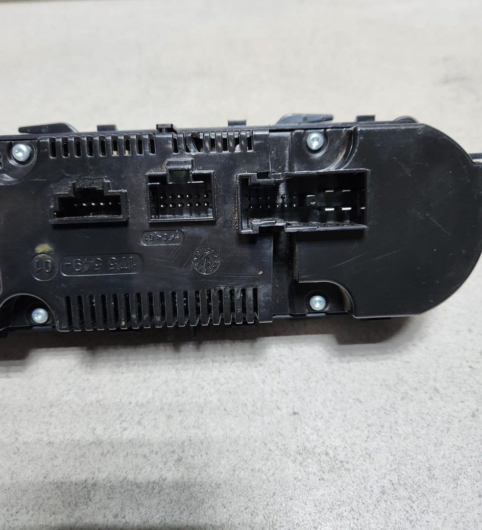 2015 Mercedes-Benz CLA180 Climate Control Panel A2469000715