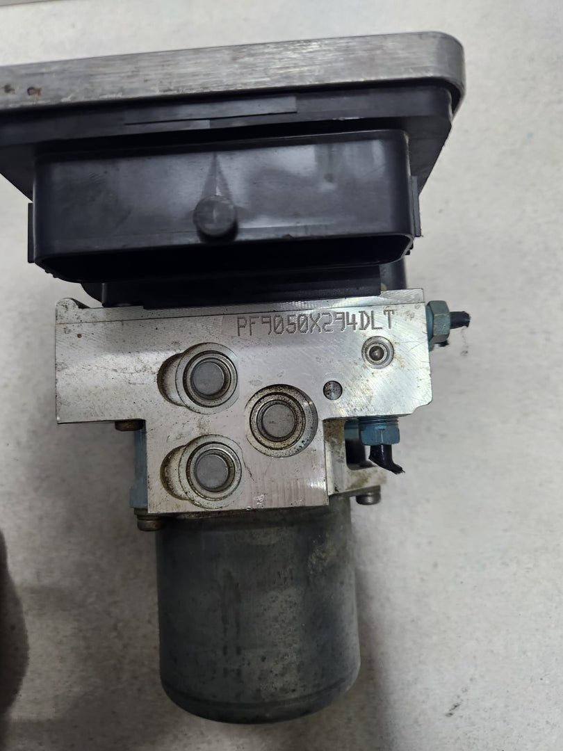 2018-2021 BMW X4 Abs Pump Module 6896980 X3 G01 G02 740i and 530i