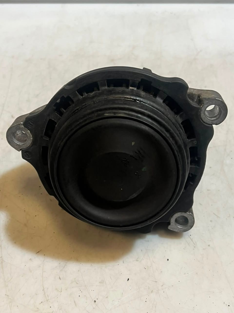 2013-2016 BMW X3 F25 X4 F26 2.0L Engine Mount Left 6868489 OEM