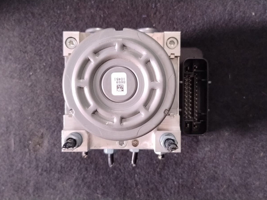 6871112 F30 N47 ACC  Anti Lock System Brake ABS PUMP