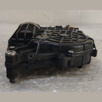 OEM BMW X5 E70  REAR RIGHT DOOR LOCK MECHANISM Automatic Closer 4153 3093 00