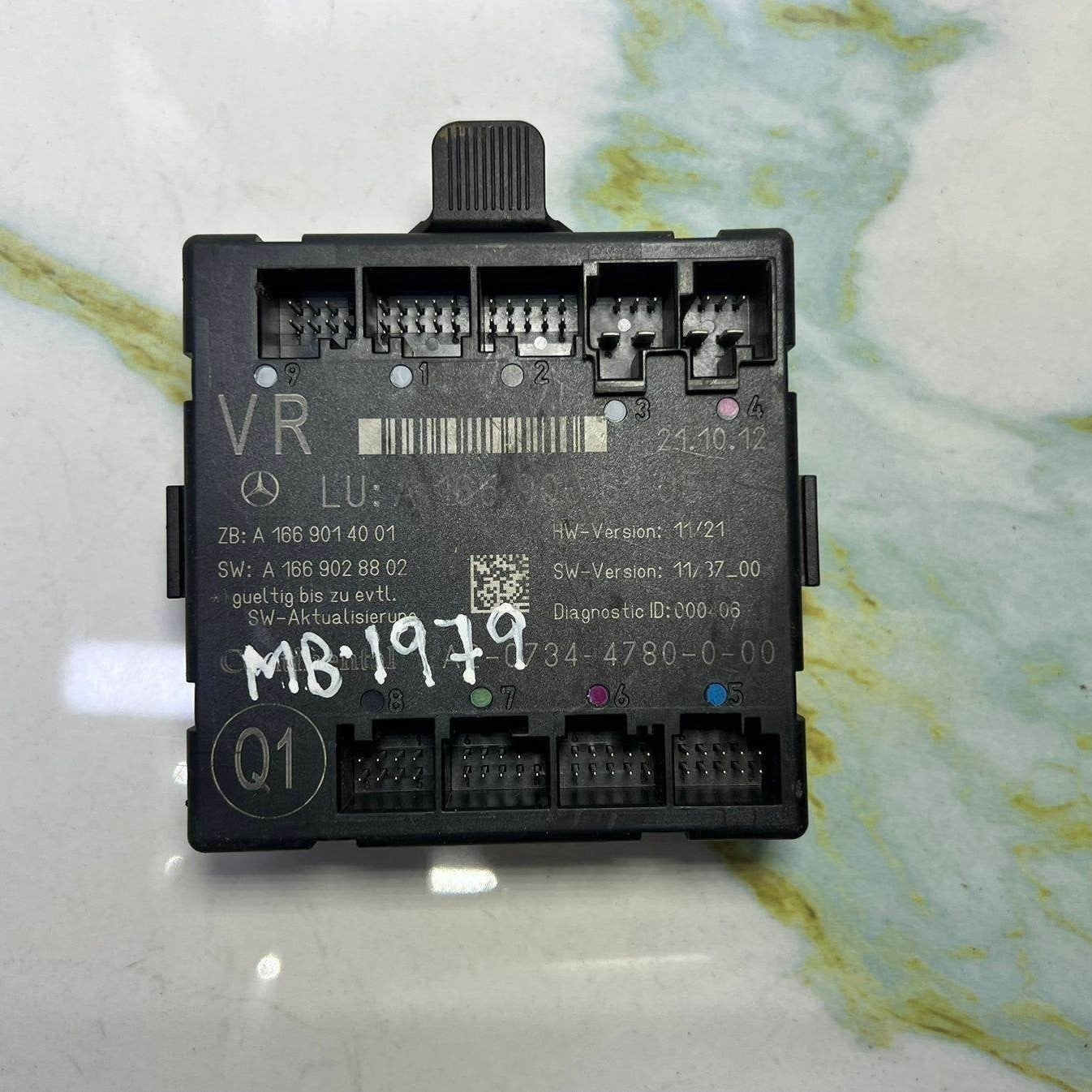 Mercedes-Benz W166 ML GL Door Control Module A1669006105