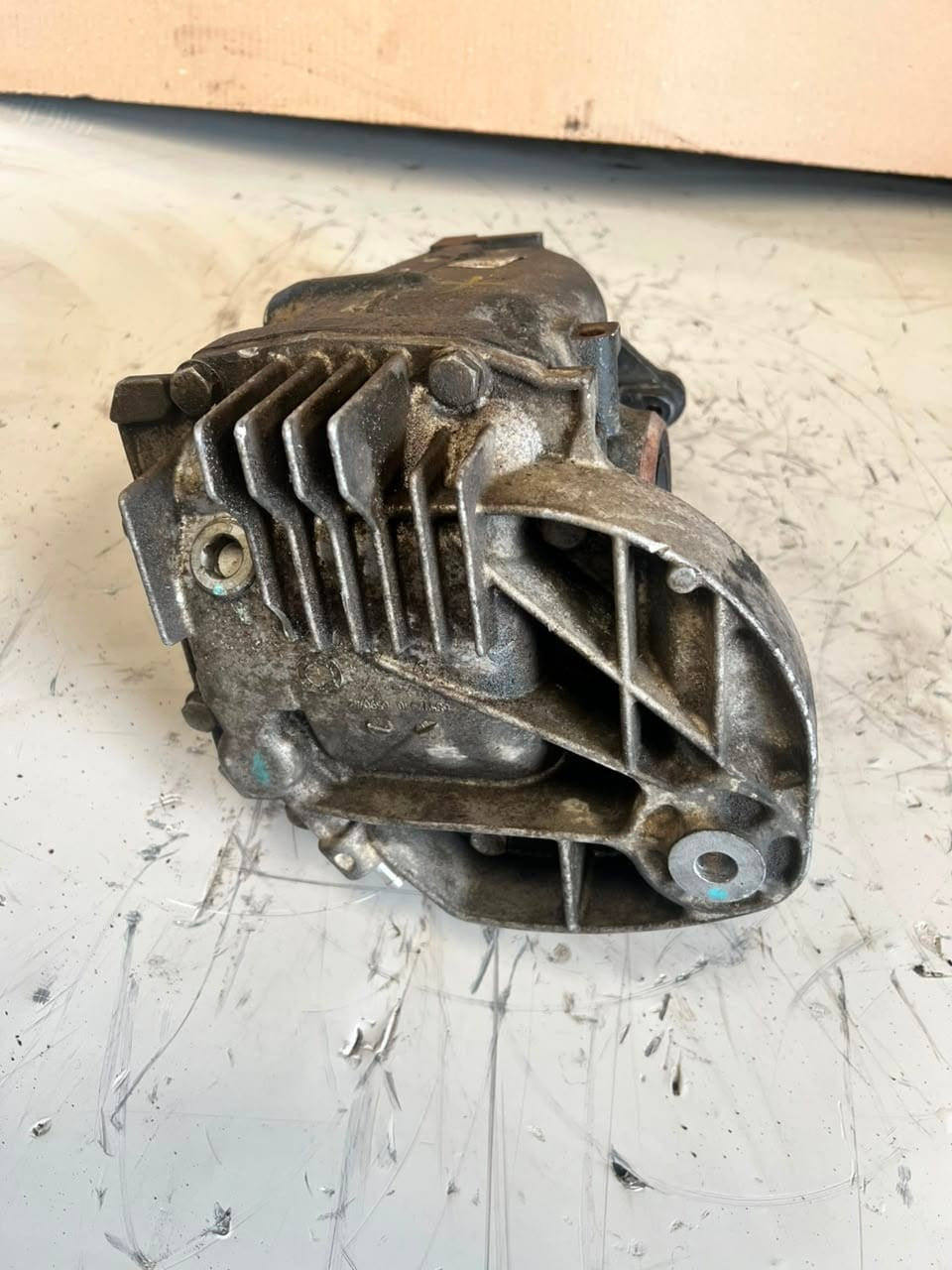 2000-2006 BMW X5 X4 X3 X6 X1 E53 3.0i 4.10 ratio Rear Differential 7524888 OEM
