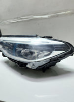 Bild in die Galerieansicht laden, 2017-2020 BMW 530i Adaptive LED Headlight 7439195 5 Series G30 G31 F90 OEM LHS 