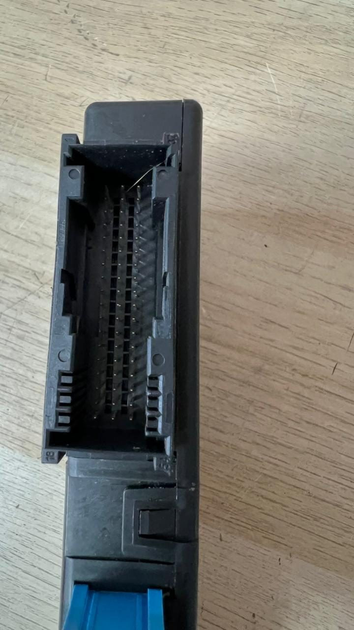 2014-2016 BMW 528i Gateway Control Module 9372744 F01 F03 F06 F07 F10 F11 F12
