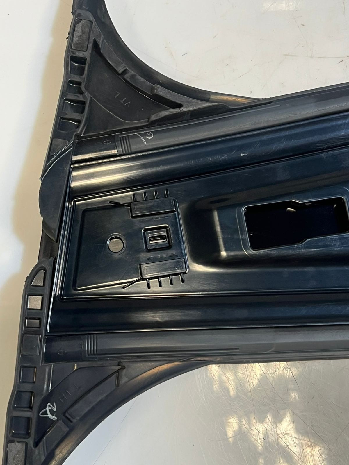 BMW iX 120 B Pillar Trim Cover Left SIDE EXTERIOR ELECTRICITY 8491329 OEM