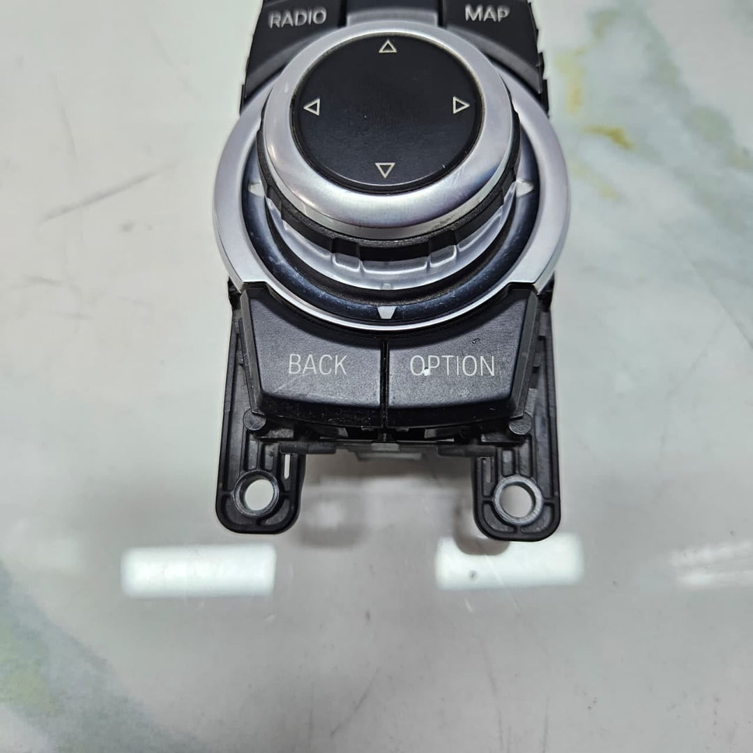 OEM BMW 6 Series F06 F12 F13 I Drive Controller 4 Pins 9247892