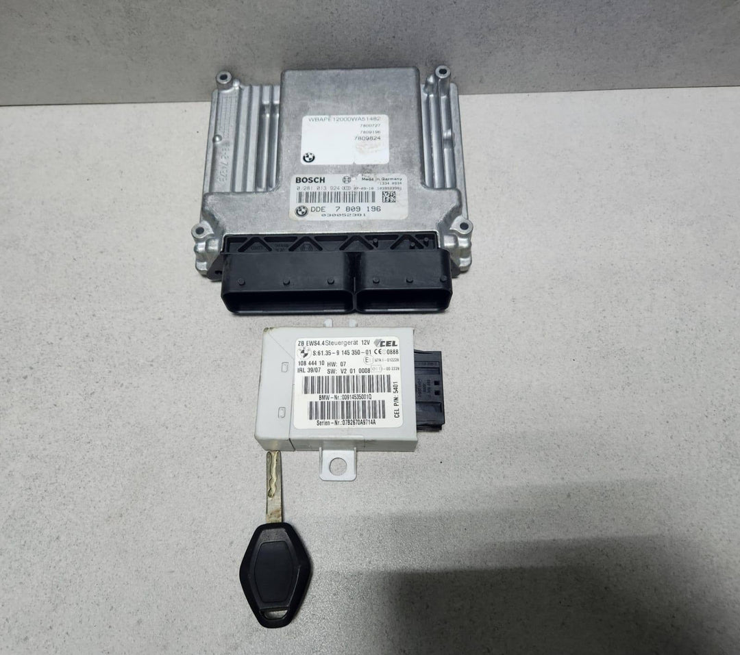 2004-2011 BMW X3 E83 Engine Control Unit 7809196  X3 E83 LCI BMW X3 2.0d ECU SET