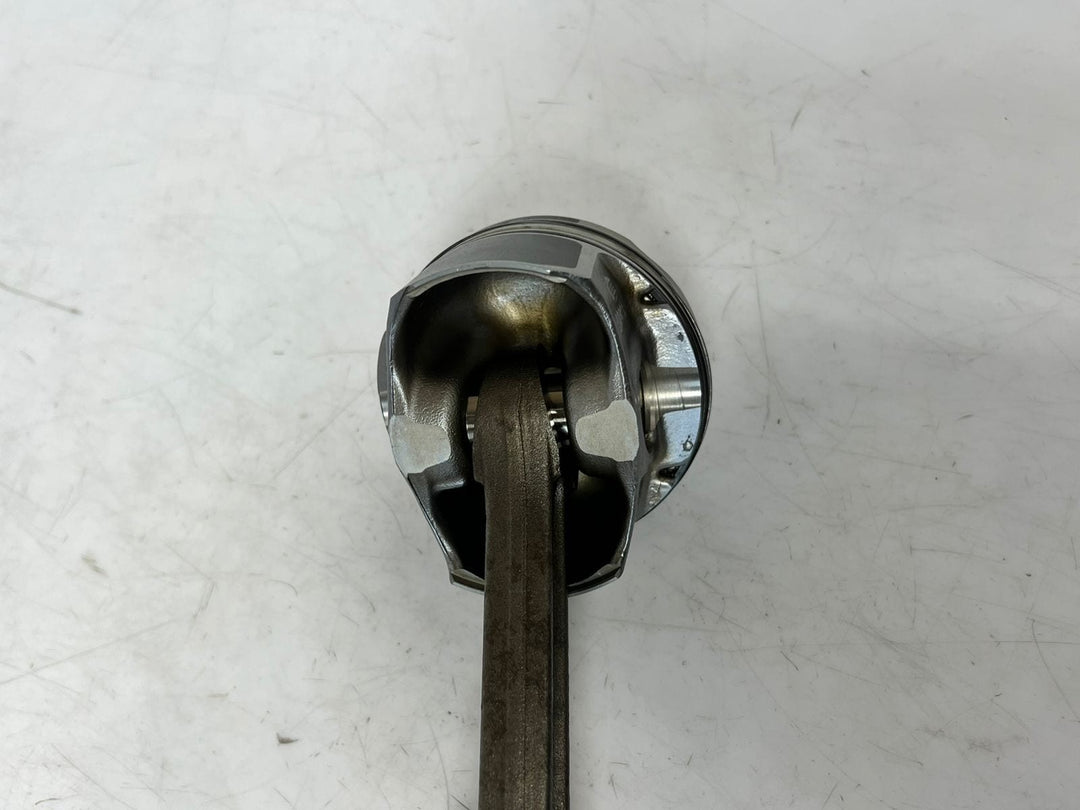 2015 BMW X3 F25 Piston With ENGINE Connecting Rod 8617083 OEM