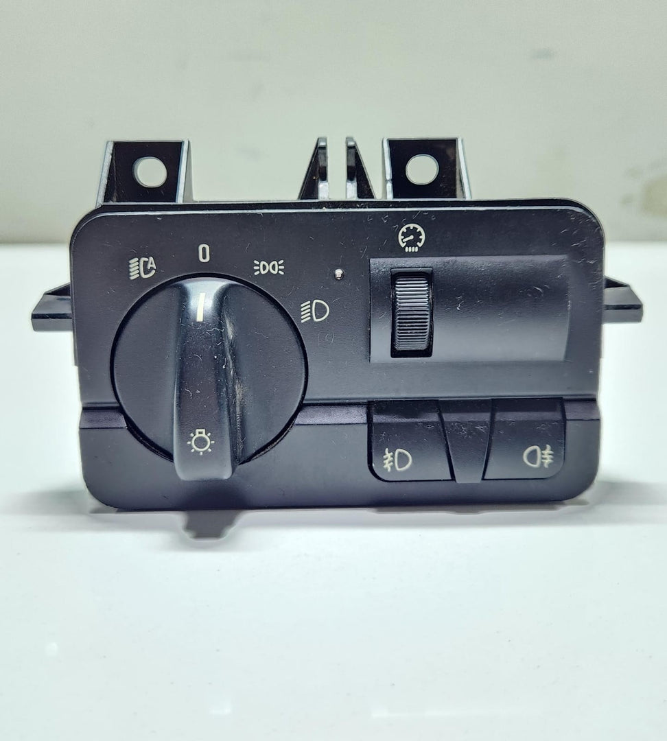 1998-2006 BMW 3 Series Headlight Switch 6936826 3 Series E46 OEM