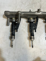 Load image into Gallery viewer, 2019-2022 BMW X3 3 Series G20 G21 High Pressure Fuel Injection Rail 8665633 OEM