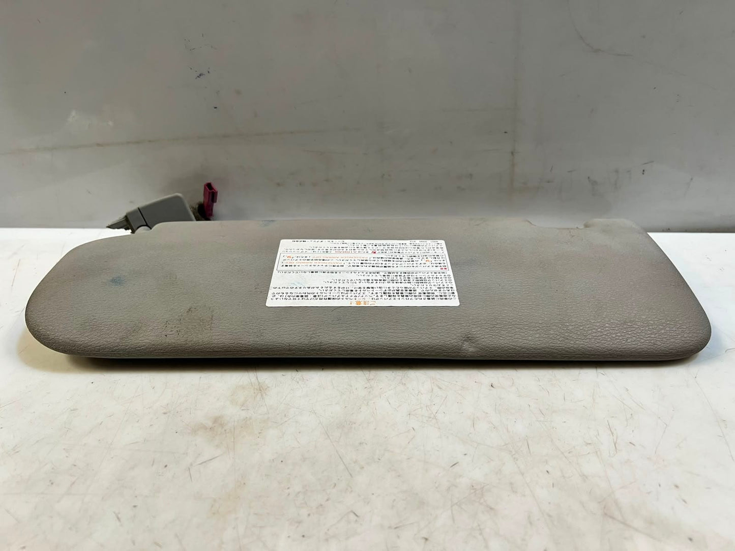 2006-2007 BMW 3 Series and 5 Series E90 E60 F34 GT650i Sun Visor 90010395913