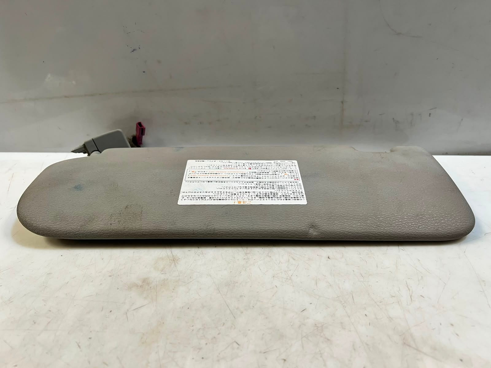 2006-2007 BMW 3 Series and 5 Series E90 E60 F34 GT650i Sun Visor 90010395913