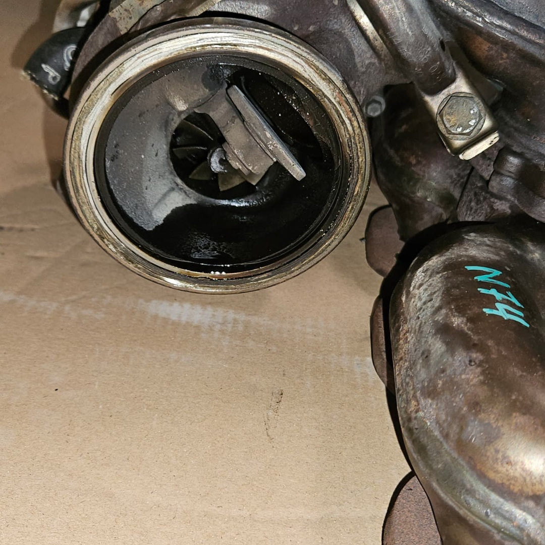 4583062-2010-2014 BMW 7-Series F01 F02 N74B60 Engines Turbo 