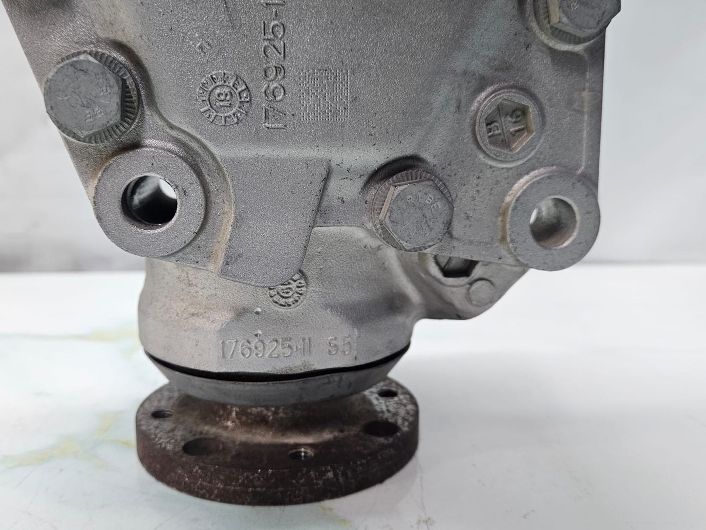BMW G11 G12 G30 G31 F32 F36 7648878 Differential Front Axle Gearbox Ratio-2.56