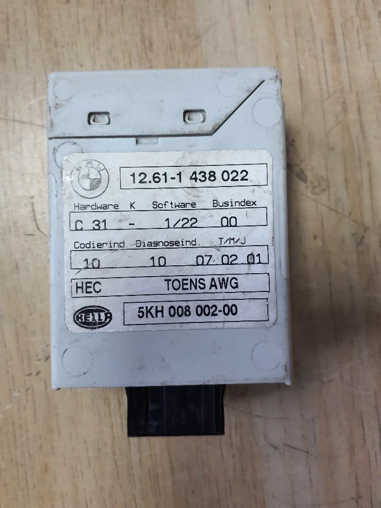 96-02 BMW Z3 Oil Level Temperature Sensor Control Unit 1438022