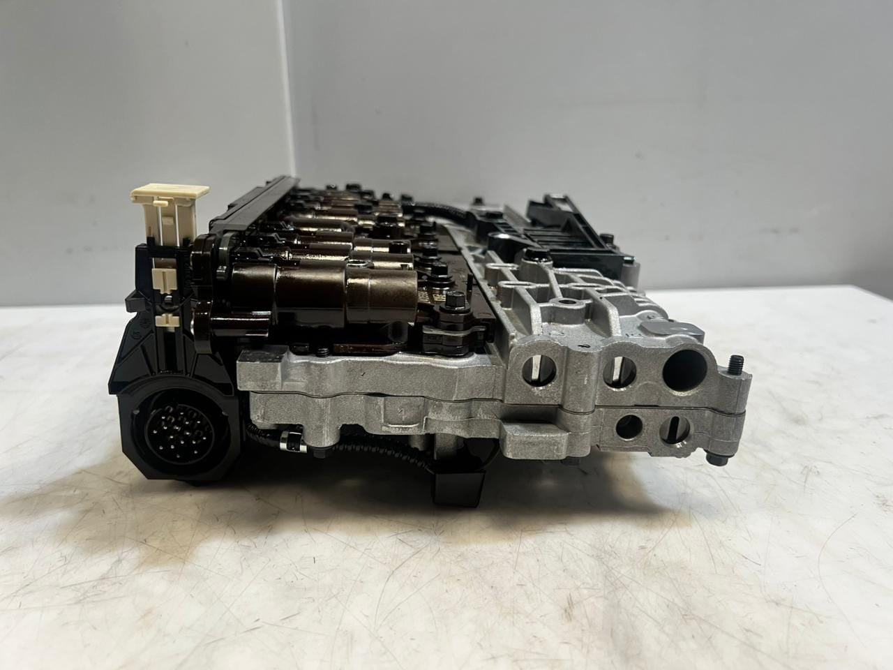 BMW 328xi E90 E83 GL45 GM Transmission Control VALVE BODY Module 24243598 OEM