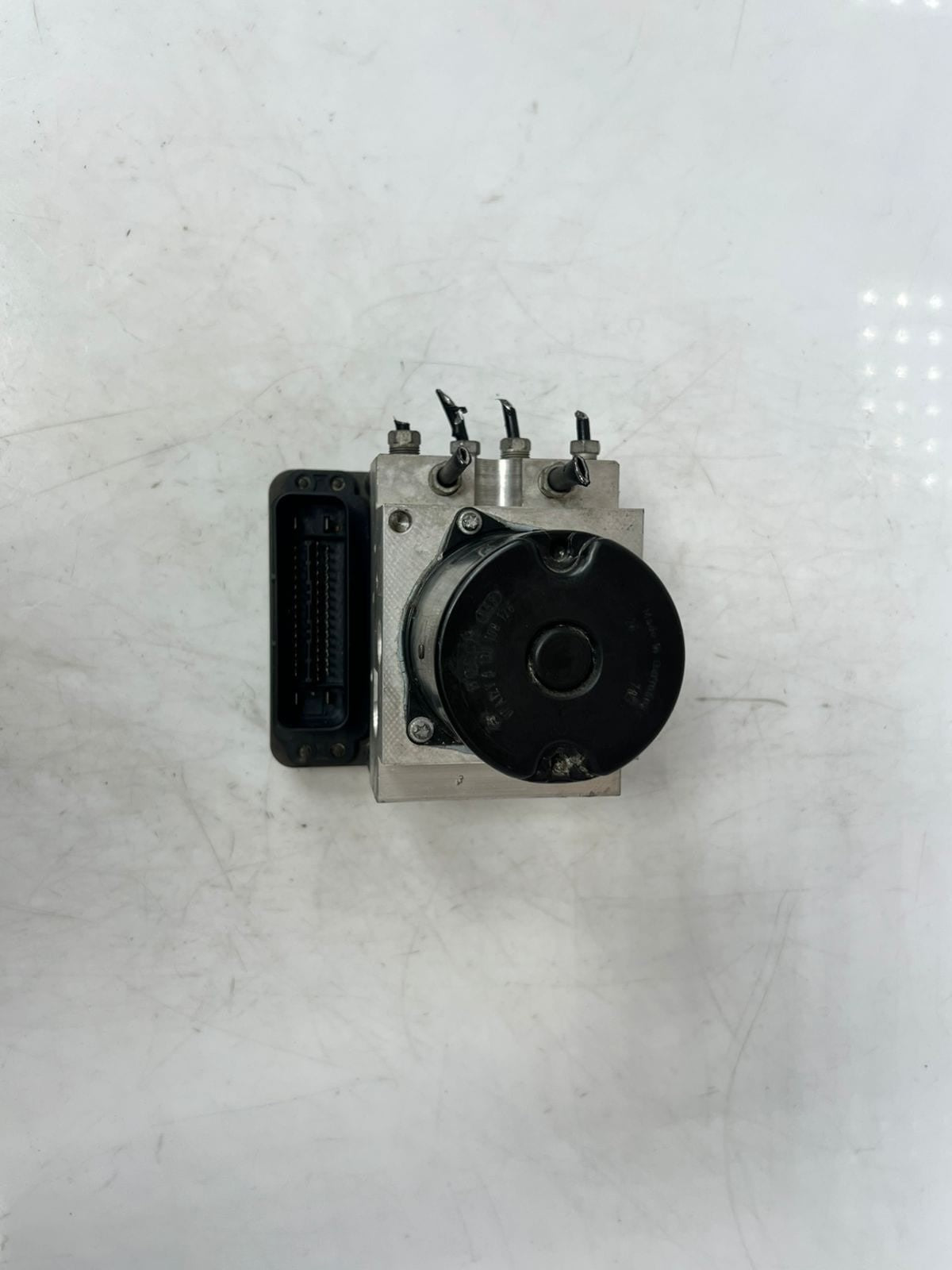 2008-2010 BMW E6X 535i 5 Series E60 520d Abs Pump Control Module 6783360 OEM