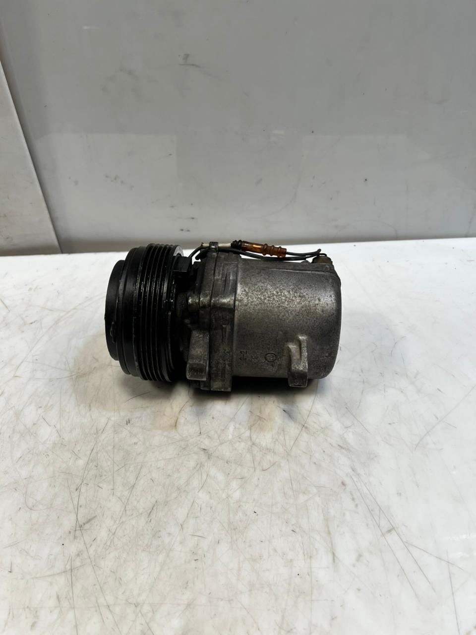 1998-2000 BMW E36 Z3 M52 320i 323i 328i Air Conditioning Compressor 8391474 OEM