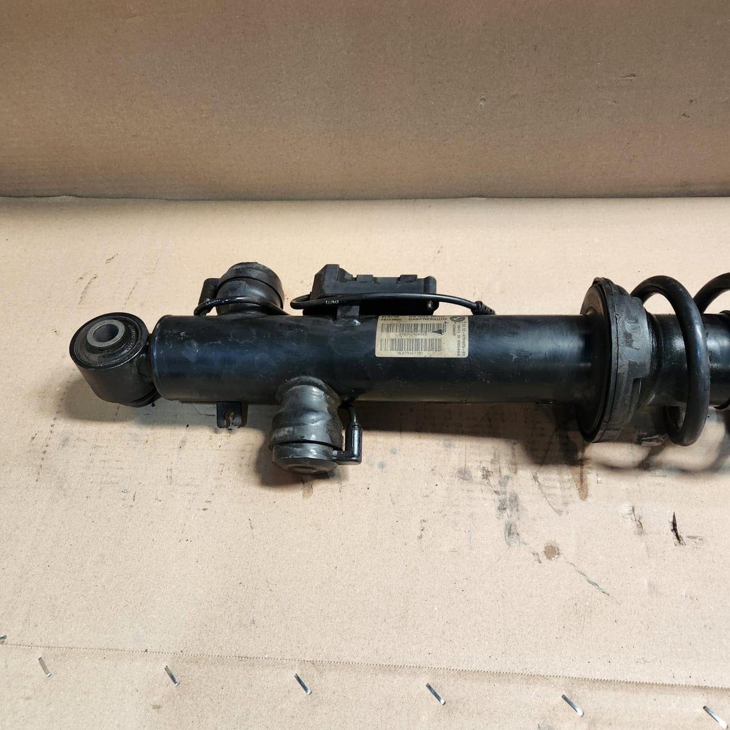 2009-2014 BMW 750i Rear Left Shock Absorber With Coil Spring 6791673 750i f02