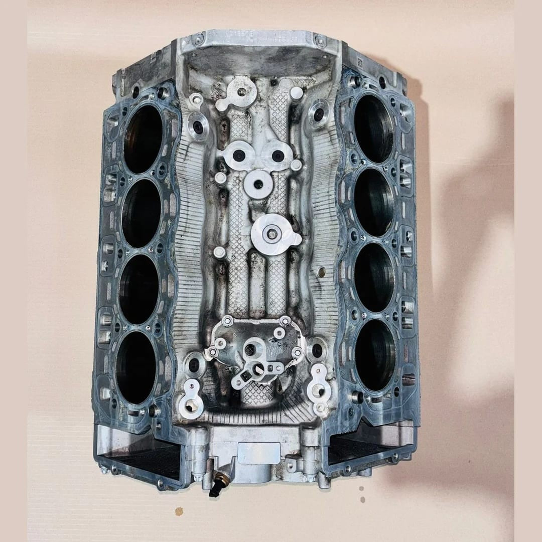 2017-2020 BMW M5 F90 4.4 V8 Engine Block ONLY 8093296 S63B44B 21163518