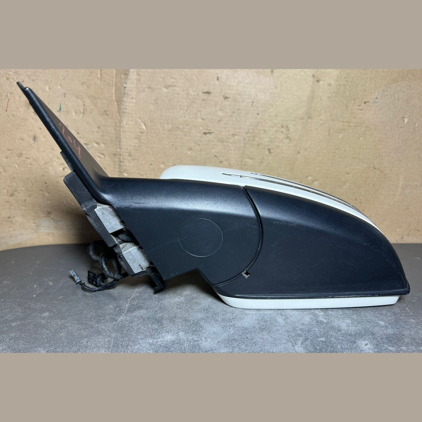 2010-1012 Mercedes-Benz W204 C-Class Left Side Mirror Foldable W/ Signal Light