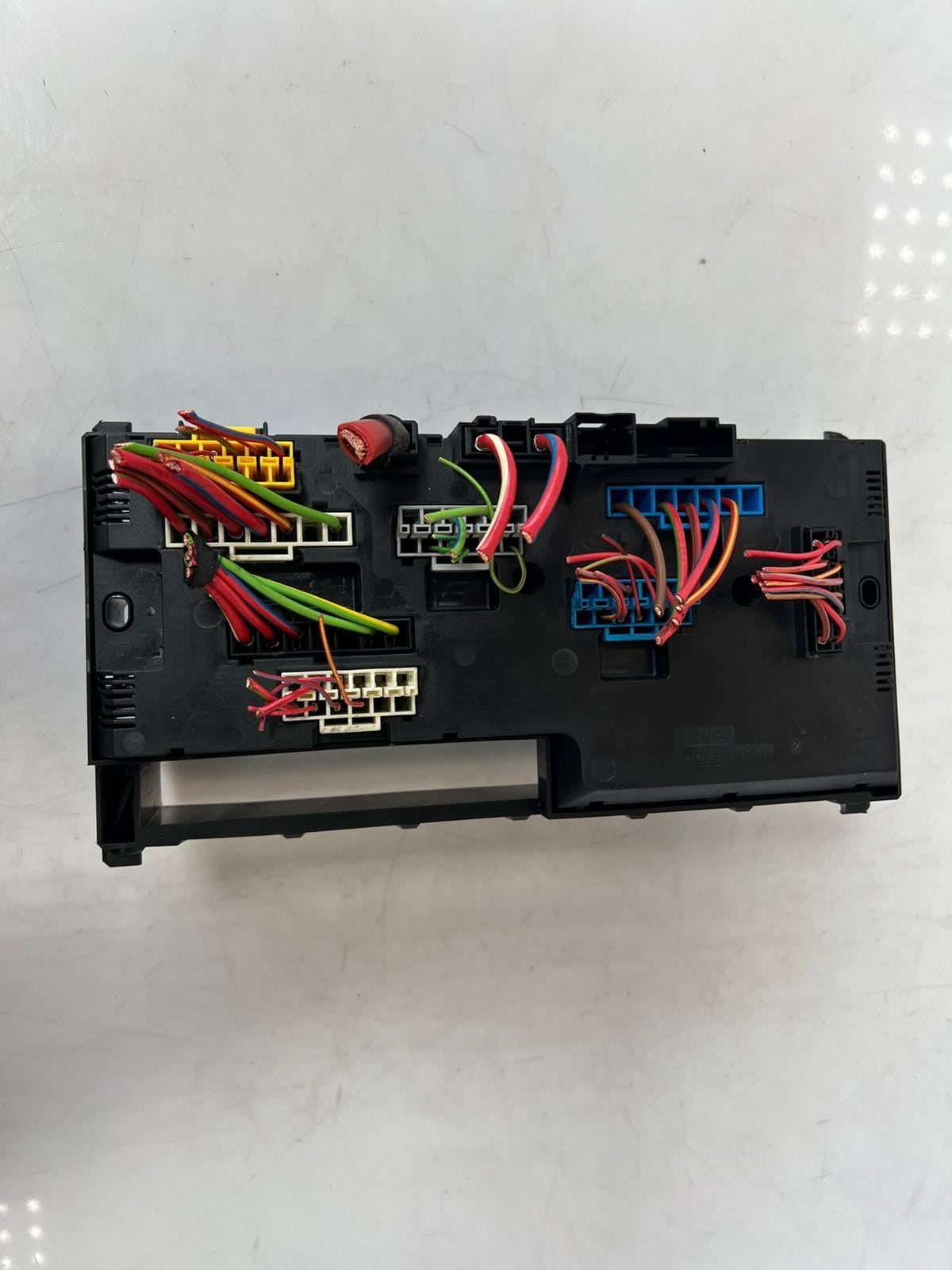 2011-2016 BMW 528i F10 F18 F07 F11 Front Power Distribution Fuse Box 9210861 OEM