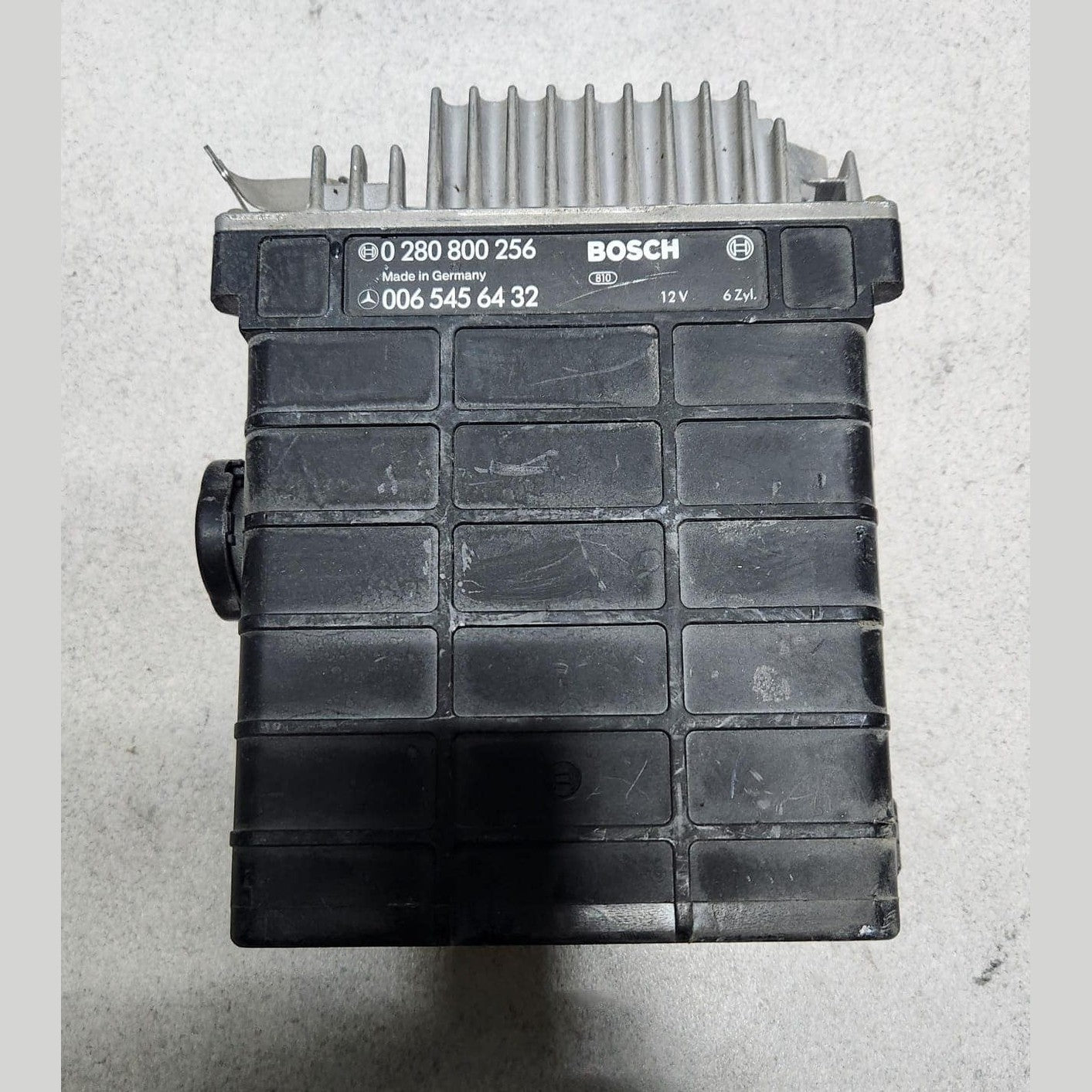 1989 Mercedes-Benz 300E Engine Control Module 0280800256 W124 W126