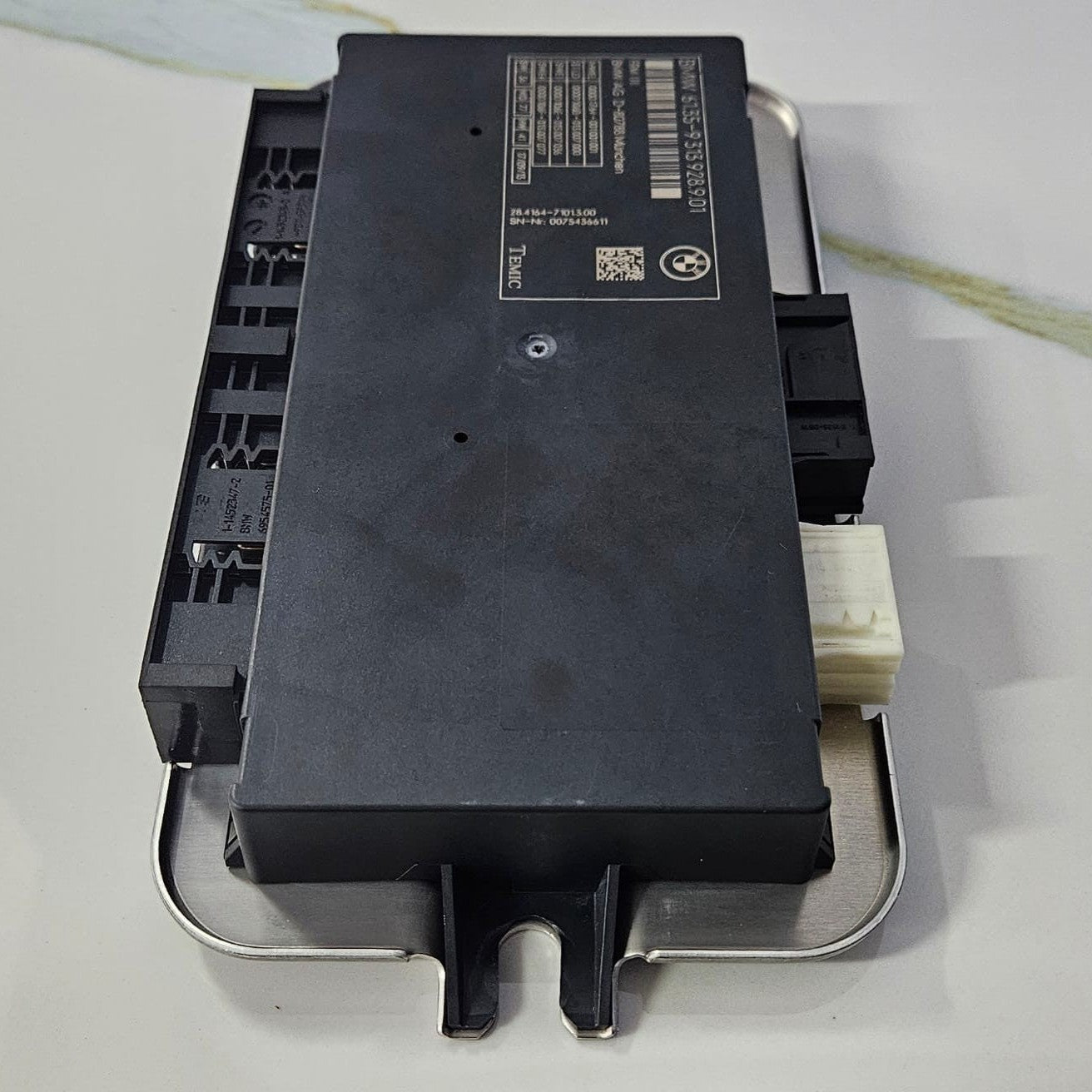 OEM 09-15 BMW F01 F02 F03 Temic Footwell Light Control Module 9313928