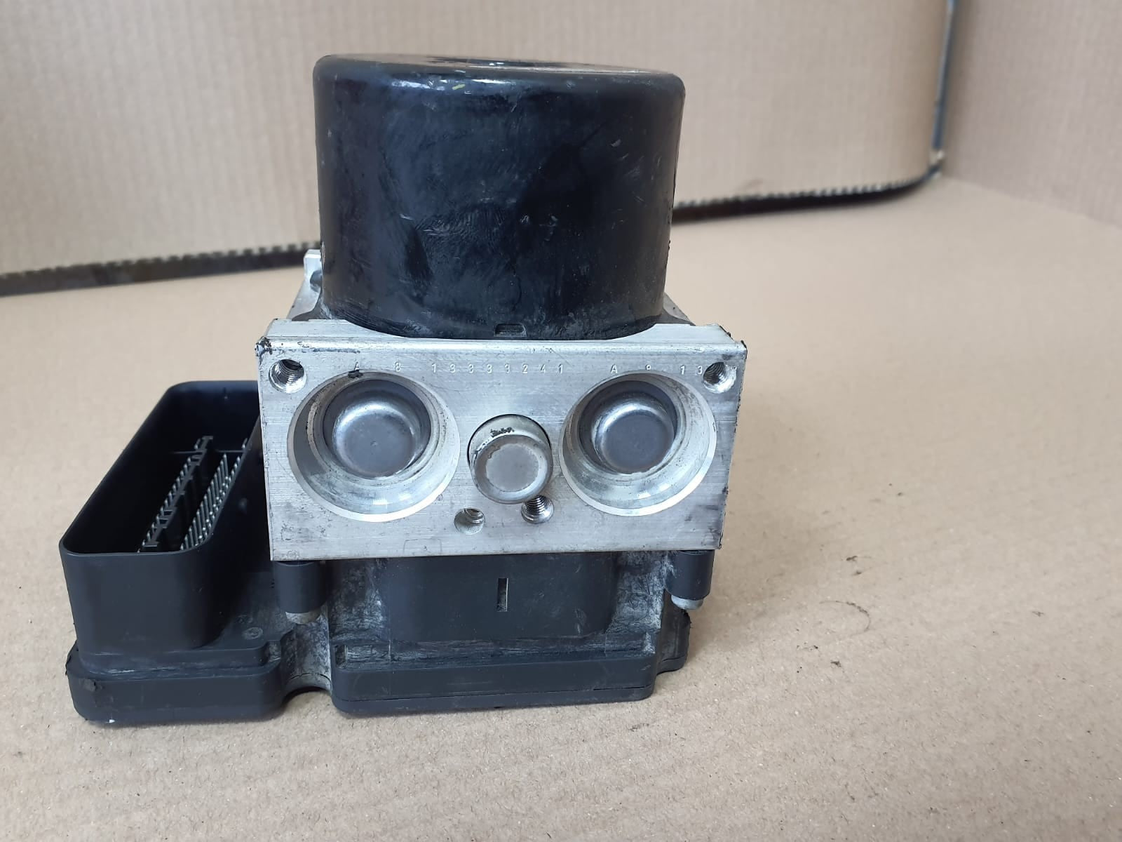 2012-2013 BMW 1' 3' F20 F30 F31 320i DSC ABS Pump Control Module 6862246-01