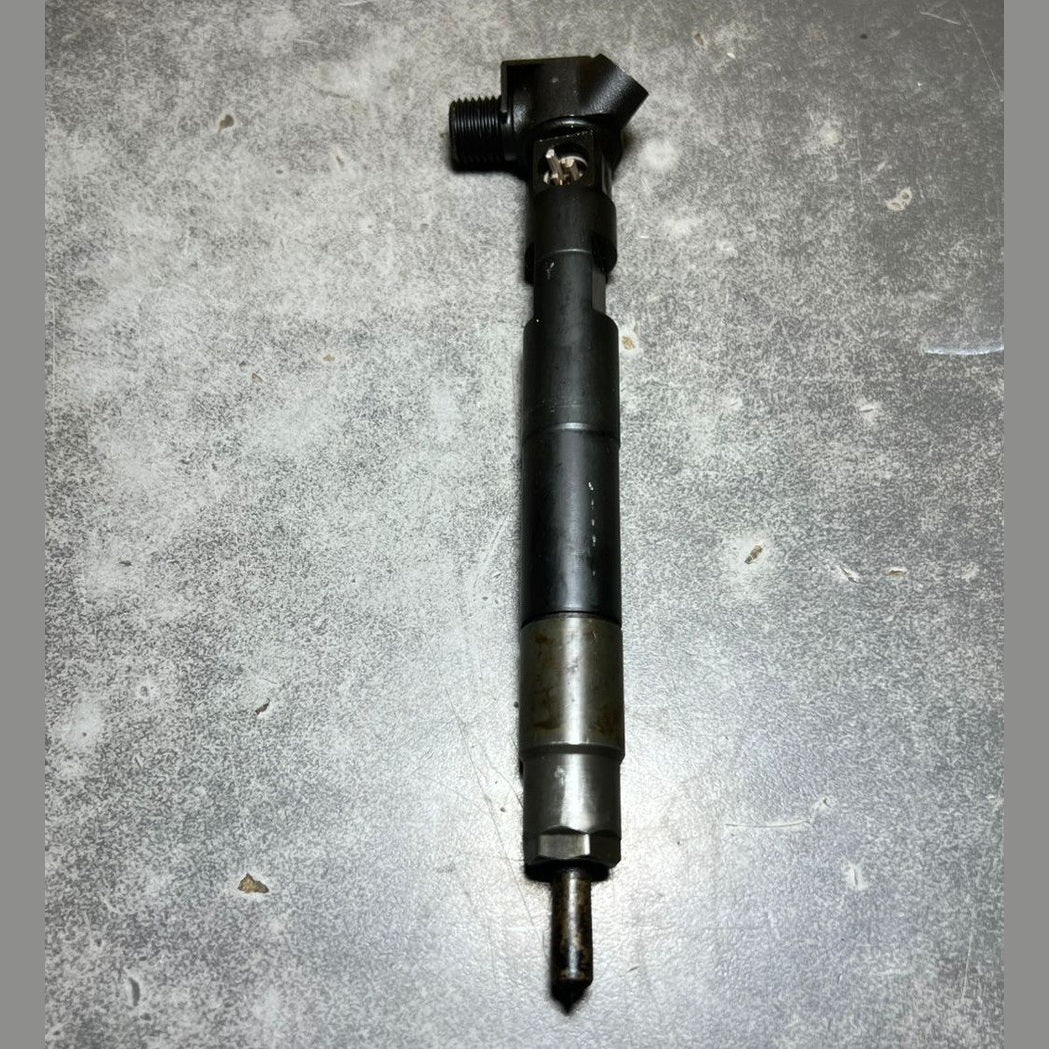 Genuine Mercedes W212 W164 Fuel Injector Sprinter OM651 A651 0700587 Oem Diesel